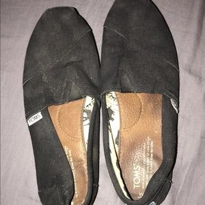 women’s size 8 black toms